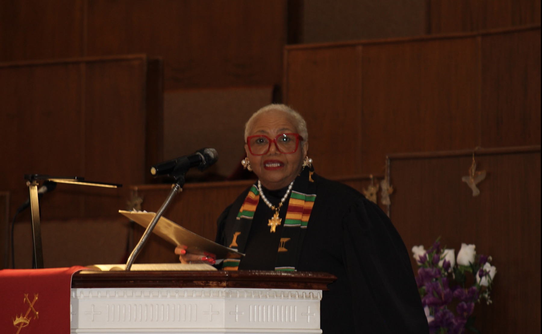 CHL Founder & Board Chair Debra Fraser-Howze delivers remarks