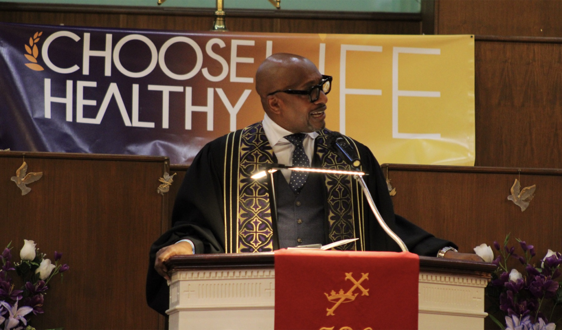 Rev. Michael Walrond (First Corinthian Baptist Church) delivers “I AM the Light of the World” John 8:12
