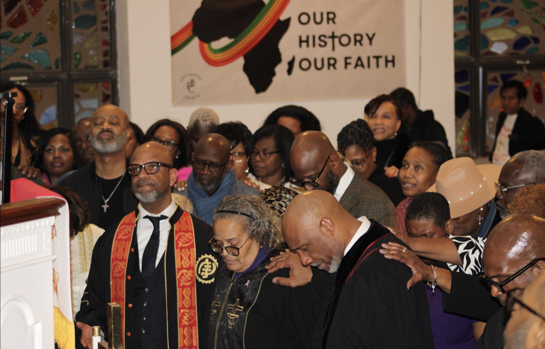 CHL Health Navigators, Clergy, health workers, and mental health workers receiving the Blessing of the Healers
